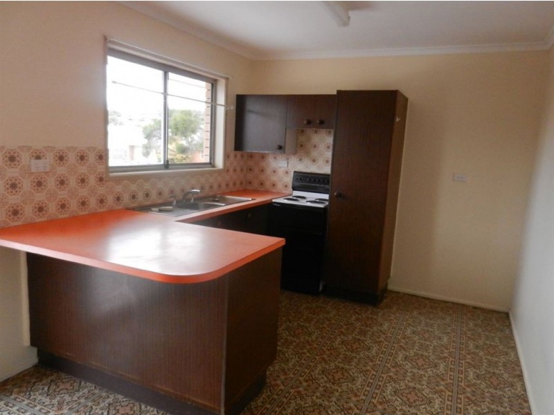 8 Redgwell St, Warwick QLD 4370