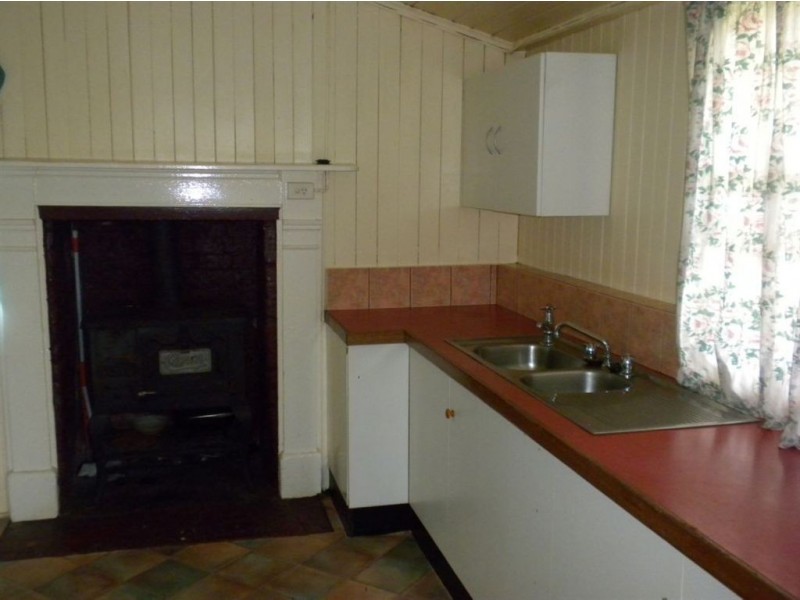 15 Acacia Ave, Warwick QLD 4370