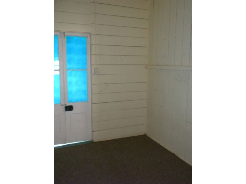 15 Acacia Ave, Warwick QLD 4370