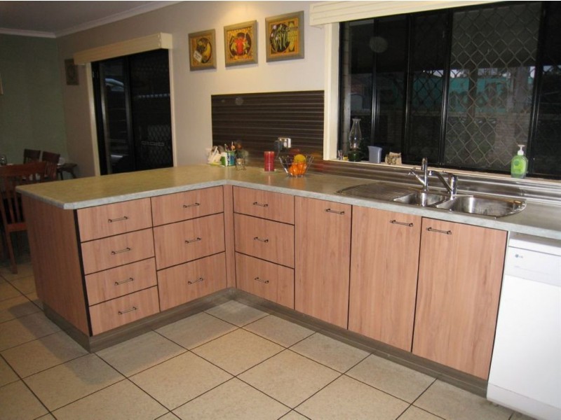 13 Ellwood Ave, Warwick QLD 4370