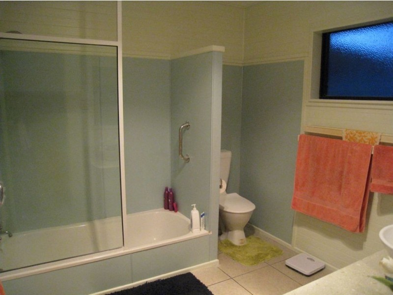 13 Ellwood Ave, Warwick QLD 4370