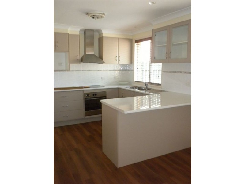 52 Baguley St, Warwick QLD 4370