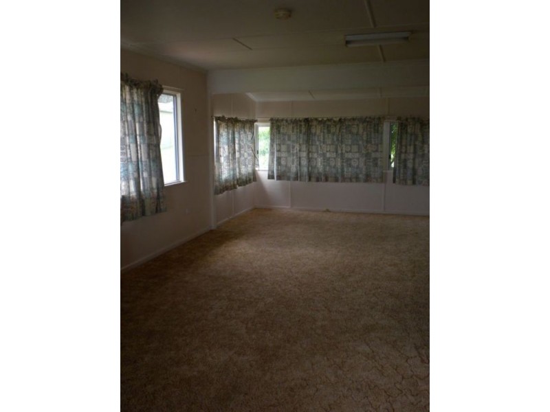14 Clowes Cr, Warwick QLD 4370