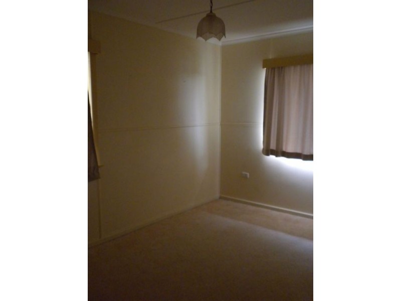 14 Clowes Cr, Warwick QLD 4370