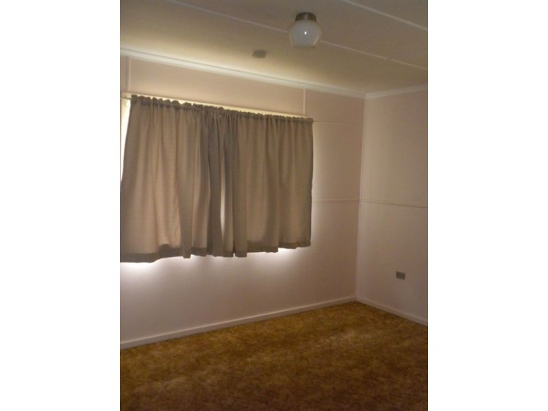 14 Clowes Cr, Warwick QLD 4370