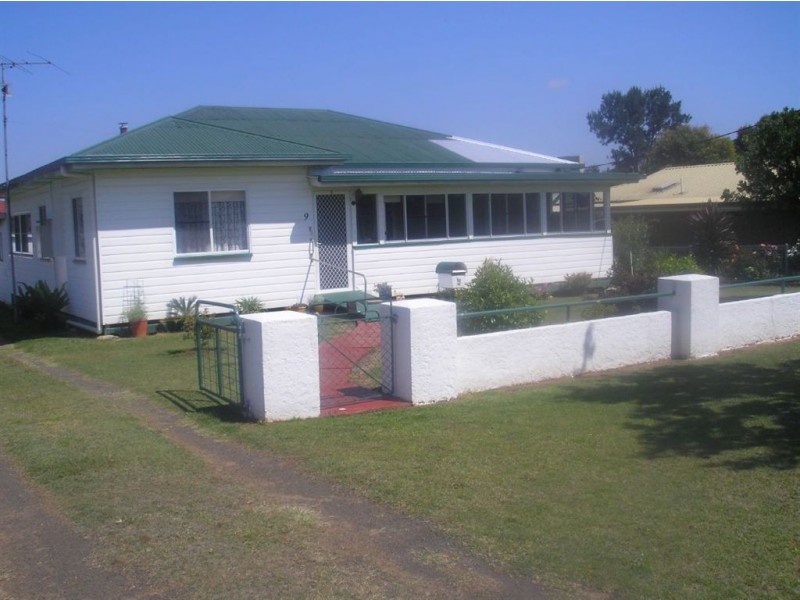 9 Dragon St, Warwick QLD 4370