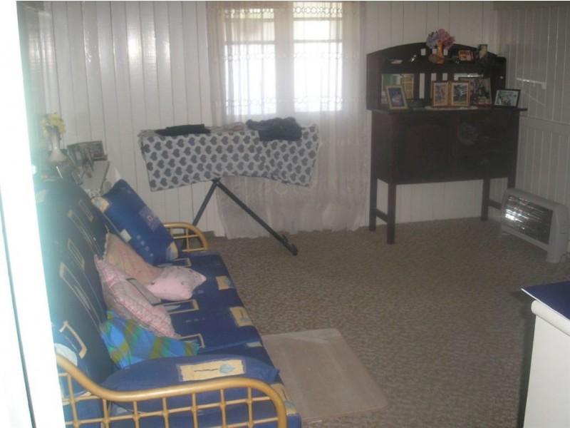 9 Dragon St, Warwick QLD 4370