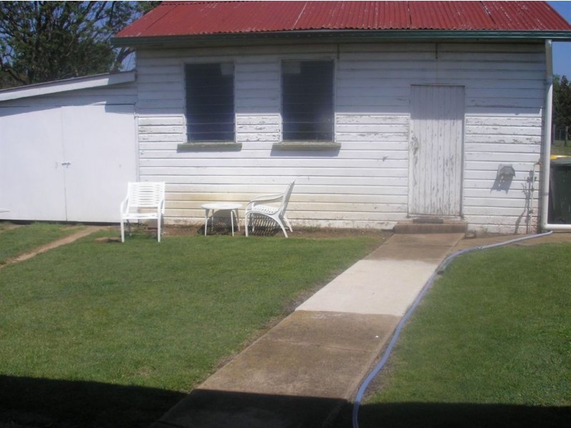 9 Dragon St, Warwick QLD 4370