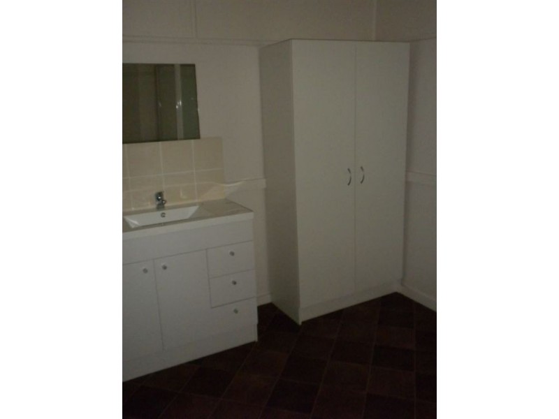 226 Wood St, Warwick QLD 4370