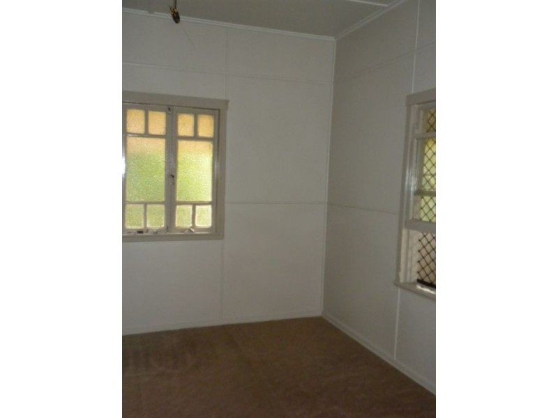 226 Wood St, Warwick QLD 4370