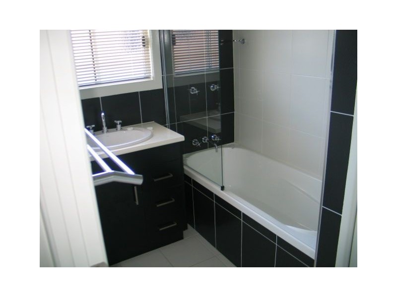 256 East St, Warwick QLD 4370