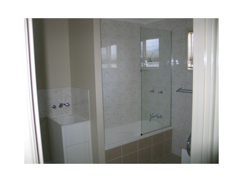 258 East St, Warwick QLD 4370