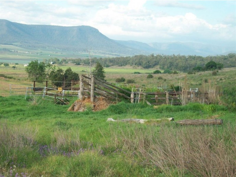 40 Reeves rd, Warwick QLD 4370