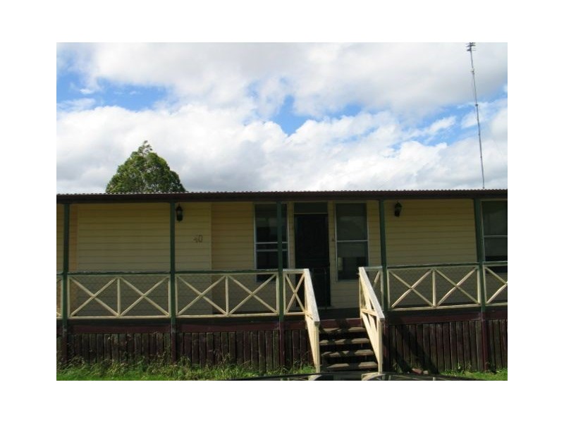 40 Vanneck St, Yangan QLD 4371