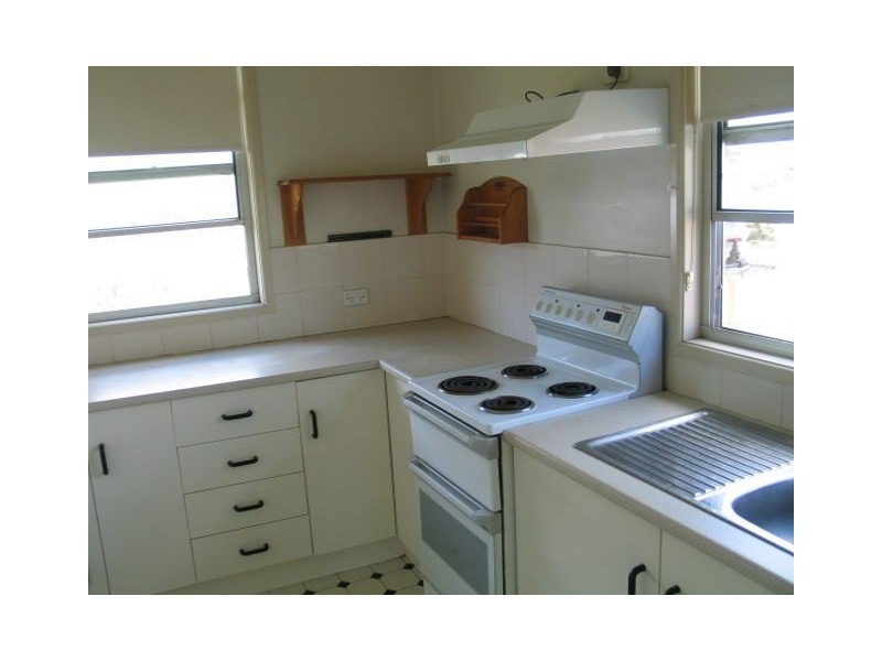 40 Vanneck St, Yangan QLD 4371