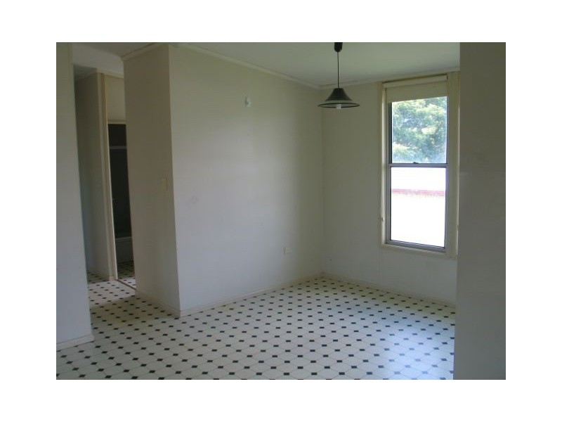 40 Vanneck St, Yangan QLD 4371