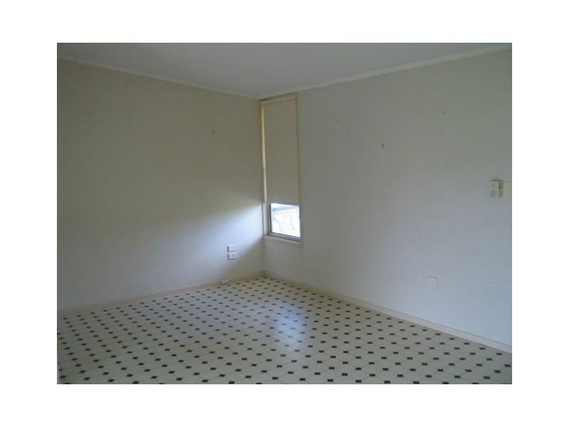 40 Vanneck St, Yangan QLD 4371