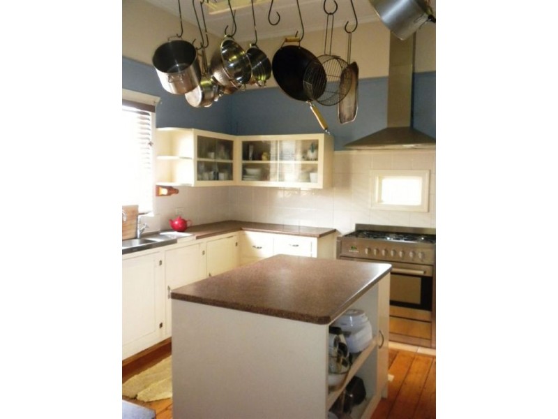 14 Wood St, Warwick QLD 4370