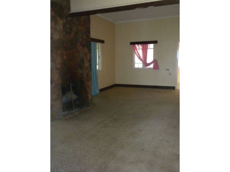 74 Canning St, Warwick QLD 4370