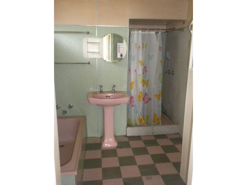 74 Canning St, Warwick QLD 4370