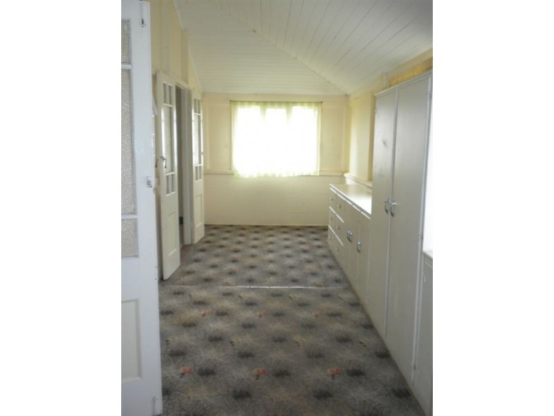 74 Canning St, Warwick QLD 4370