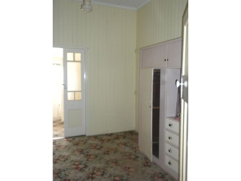 74 Canning St, Warwick QLD 4370