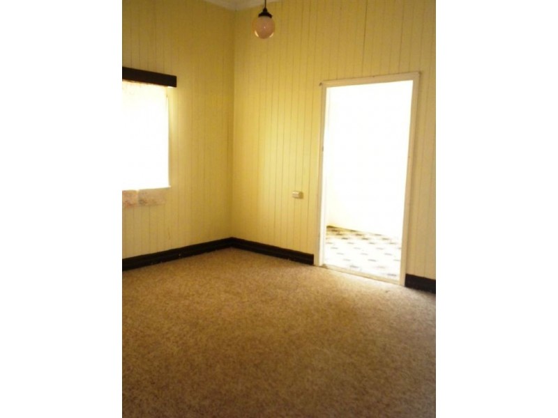 74 Canning St, Warwick QLD 4370