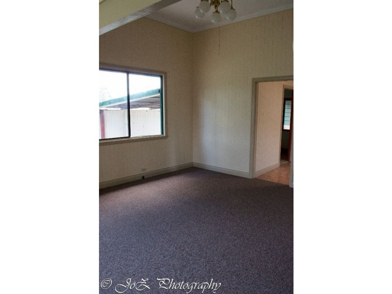 116 Wallace St, Warwick QLD 4370