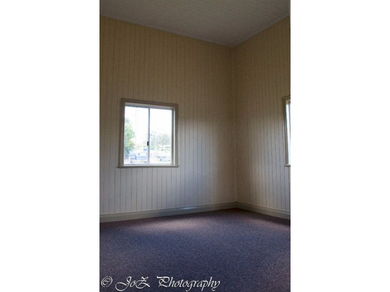 116 Wallace St, Warwick QLD 4370