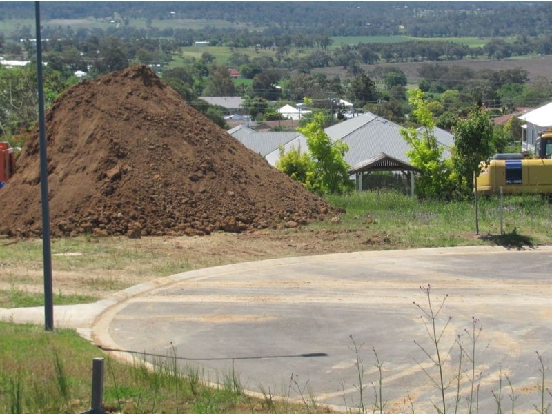 95 Glen Rd, Warwick QLD 4370