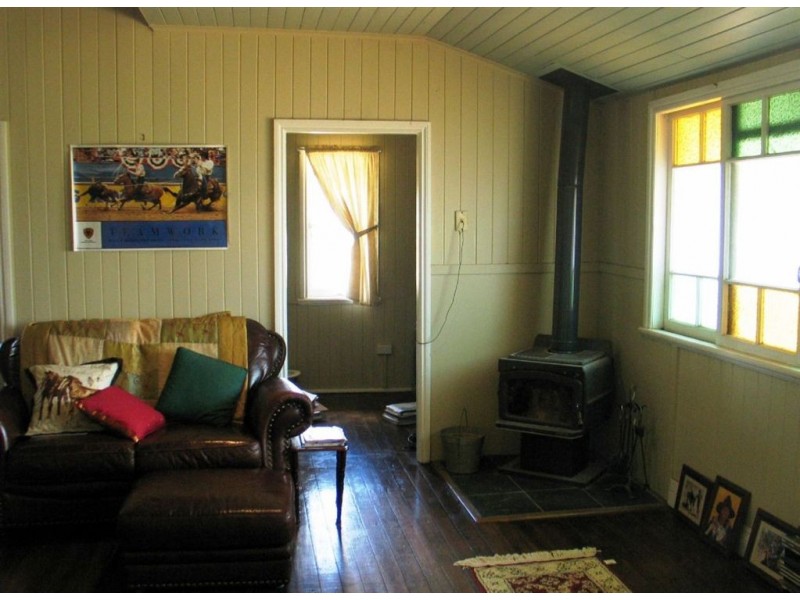 208 Upper Wheatvale Rd, Deuchar QLD 4362
