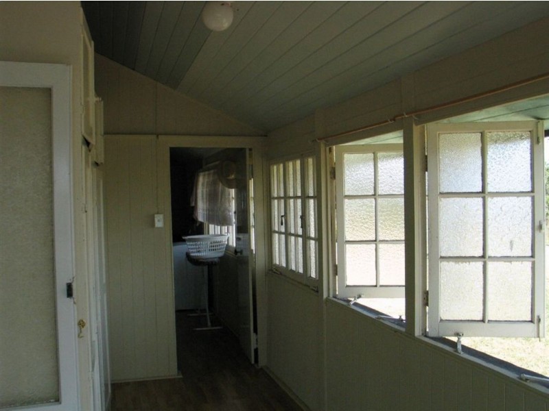 208 Upper Wheatvale Rd, Deuchar QLD 4362