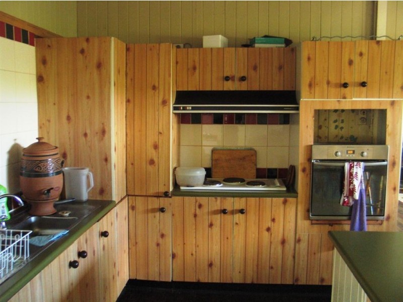 208 Upper Wheatvale Rd, Deuchar QLD 4362