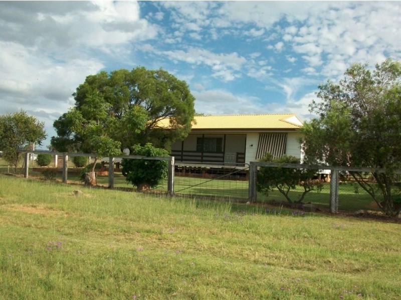 520 Hollybank rd, Inglewood QLD 4387