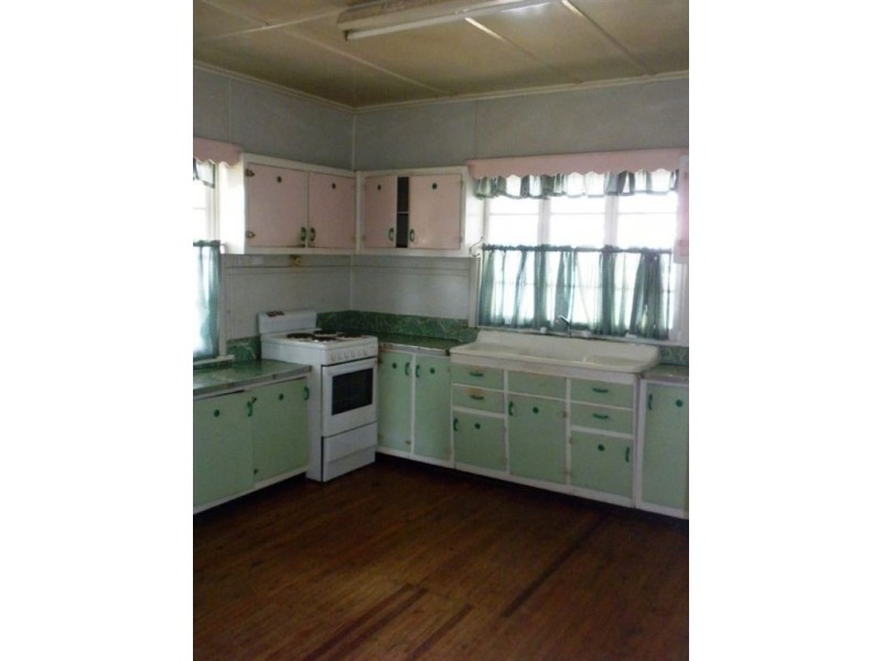 31 Weewondilla Rd, Warwick QLD 4370