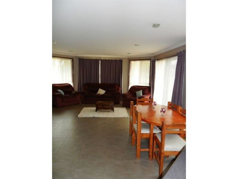 9 Leslie Lane, Hendon QLD 4362