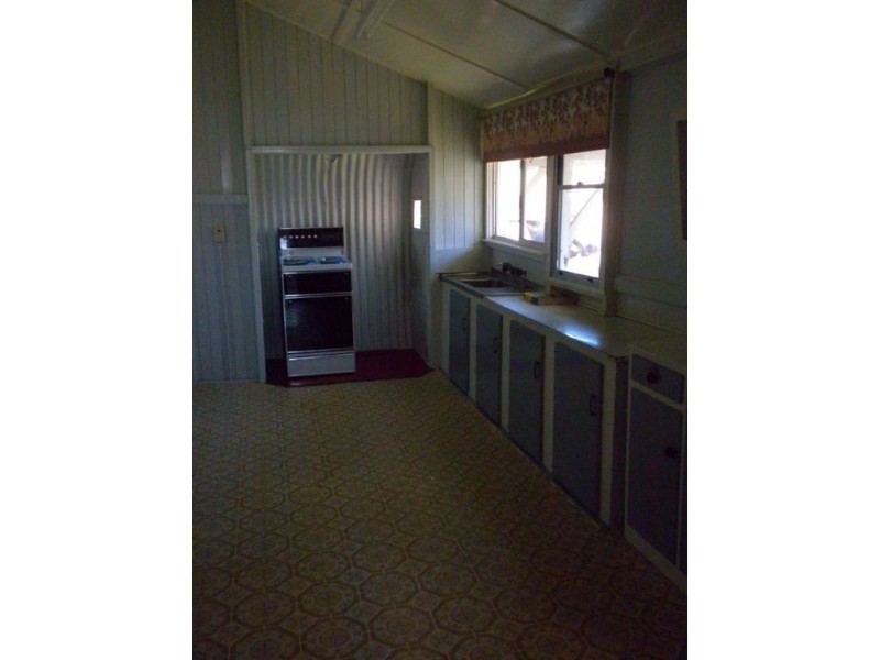 3 Gore St, Warwick QLD 4370