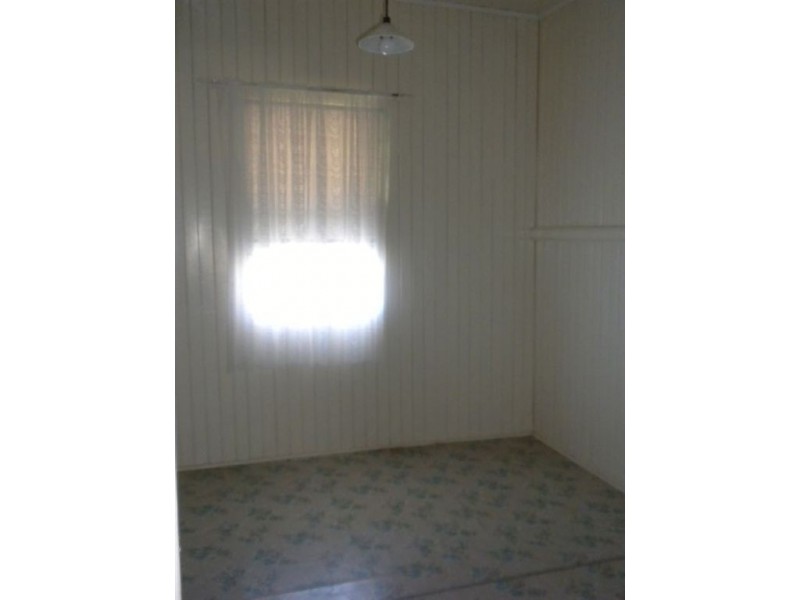 3 Gore St, Warwick QLD 4370