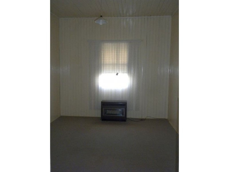 3 Gore St, Warwick QLD 4370