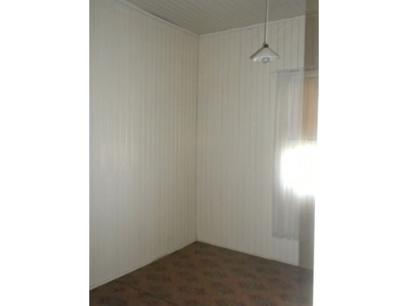 3 Gore St, Warwick QLD 4370