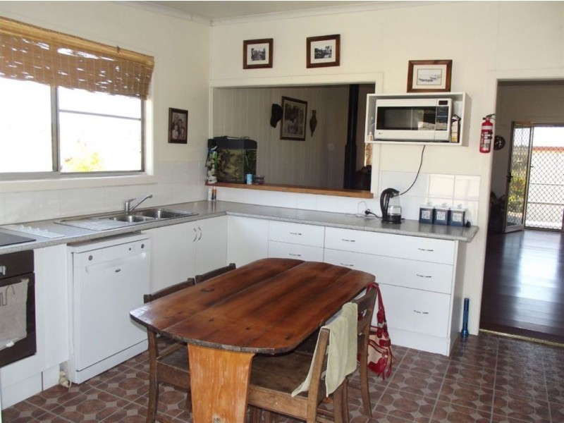 46 East St, Warwick QLD 4370