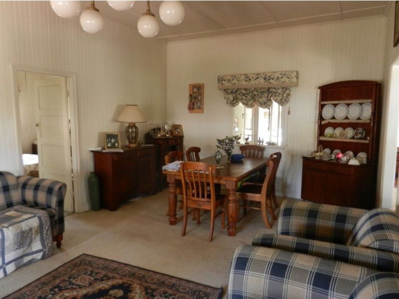 115 Wood St, Warwick QLD 4370