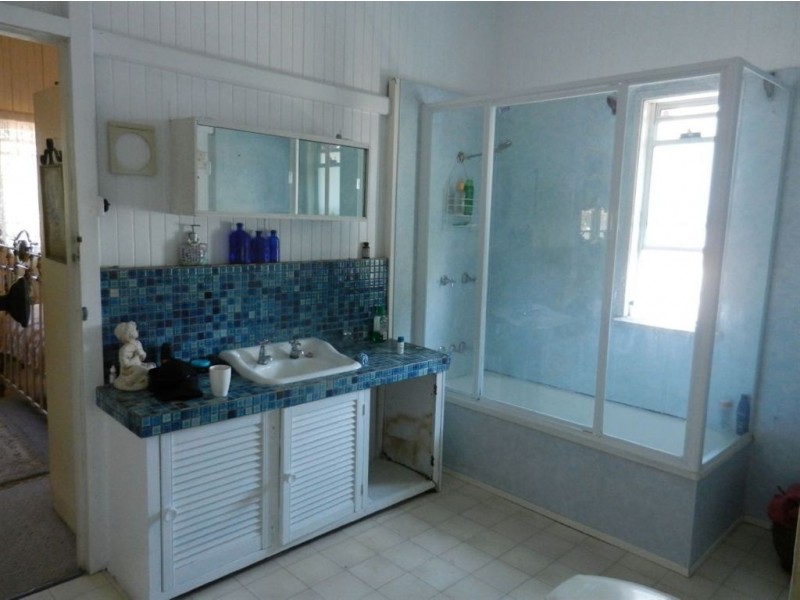 115 Wood St, Warwick QLD 4370