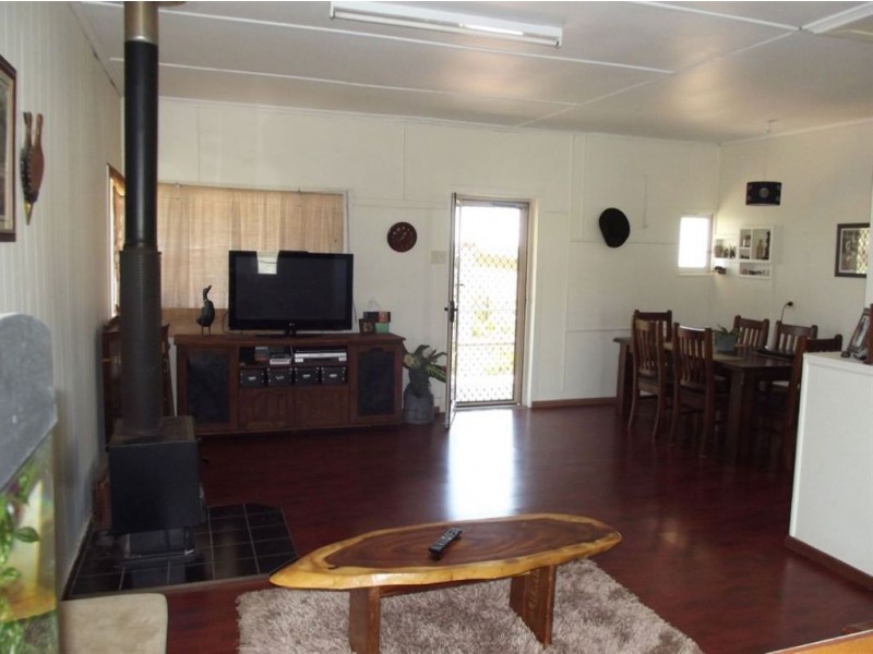 46 East St, Warwick QLD 4370