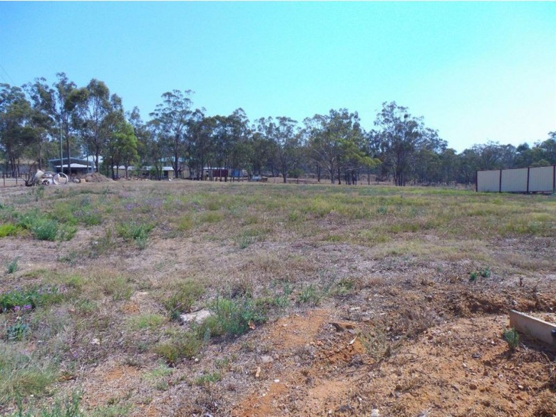 8a Yangan Rd, Warwick QLD 4370