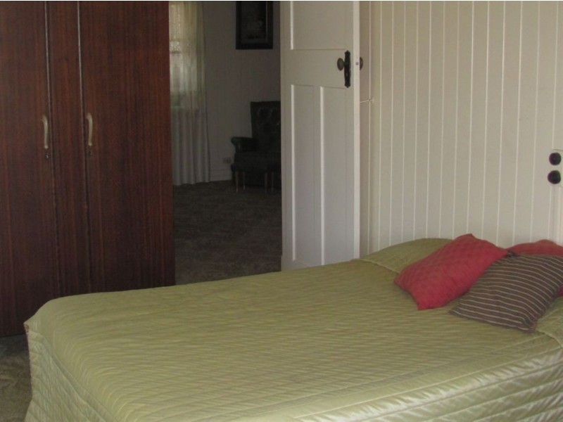 5 Wallace St, Warwick QLD 4370