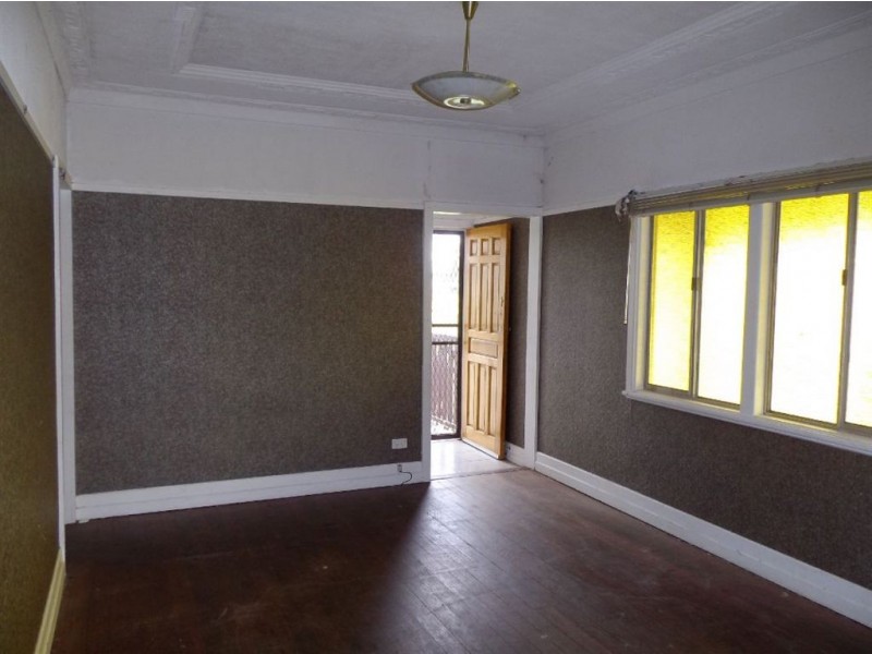 36 Canning St, Leyburn QLD 4365