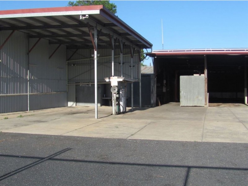 15 Oak Av., Warwick QLD 4370