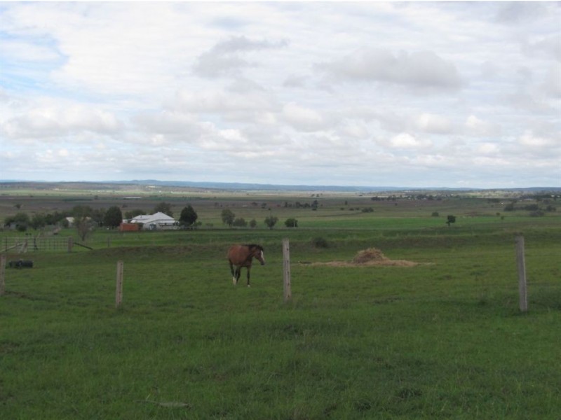 54 Hentschel Rd, Mount Marshall QLD 4362