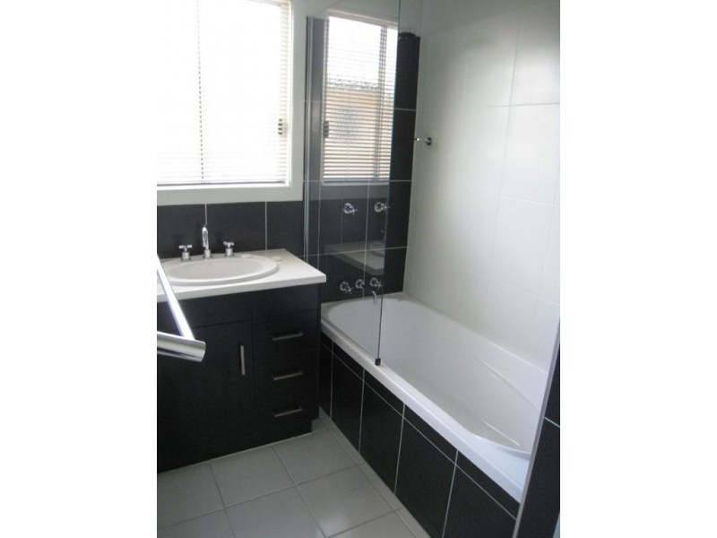 256 East St, Warwick QLD 4370